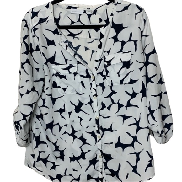 New York & Company Tops - New York & Co. v-neck blouse